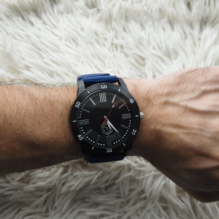 Reloj goma azul borde black