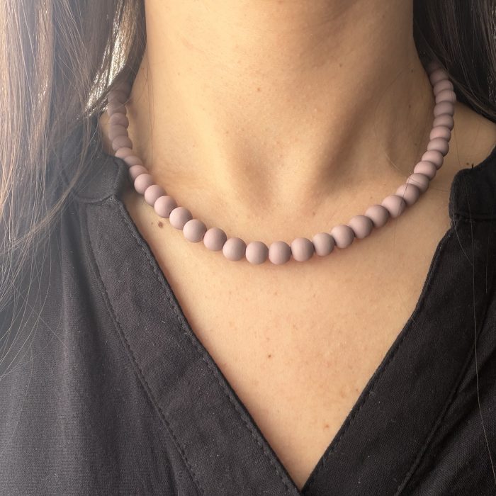 Collar perlado rosa viejo