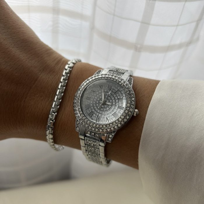 Reloj brillos plateado