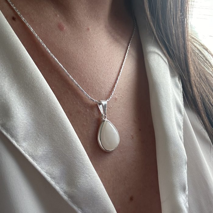 Conjunto gota piedra cuarzo blanco